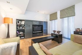 2 bedroom Flat for s...